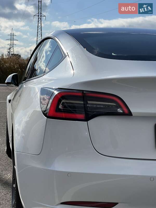 Седан Tesla Model 3 2022 в Луцке фото 35 Седан Tesla Model 3 2022 в Луцке