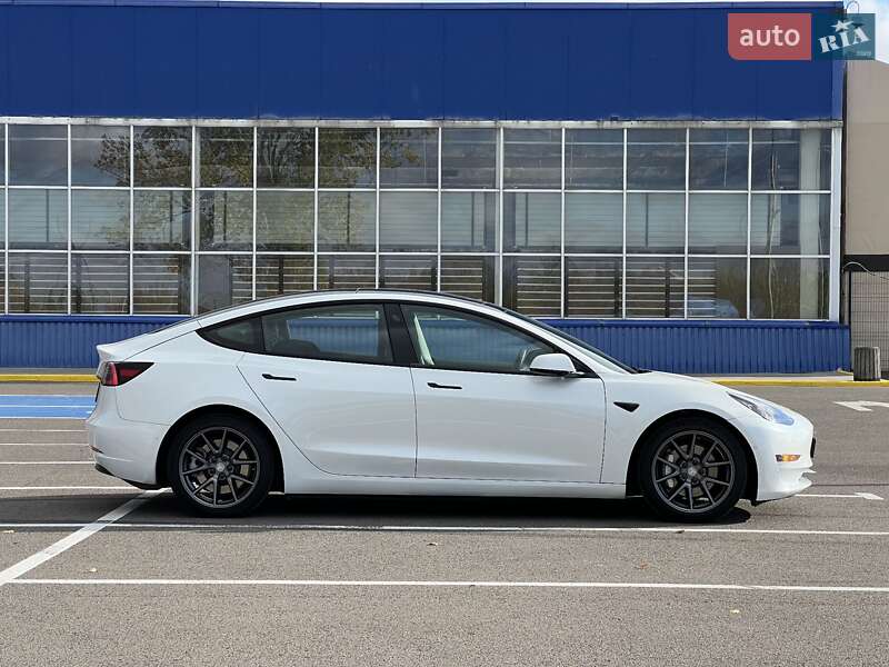 Седан Tesla Model 3 2022 в Луцке фото 9 Седан Tesla Model 3 2022 в Луцке