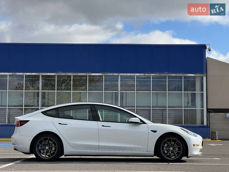 Седан Tesla Model 3 2022 в Луцке фото 14 Седан Tesla Model 3 2022 в Луцке