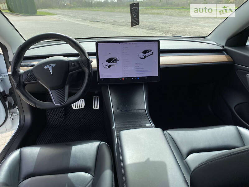 Седан Tesla Model 3 2019 в Львове фото 14 Седан Tesla Model 3 2019 в Львове