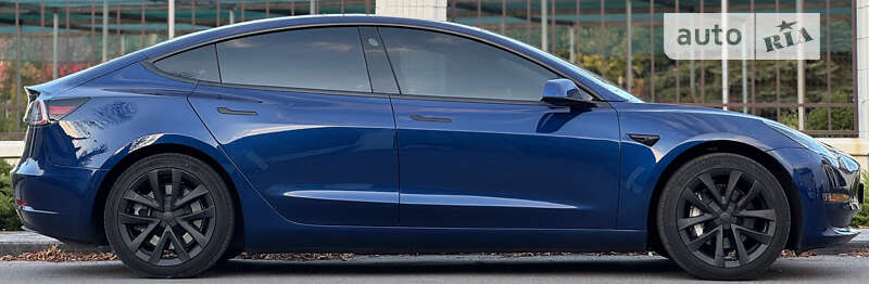 Седан Tesla Model 3 2020 в Виннице