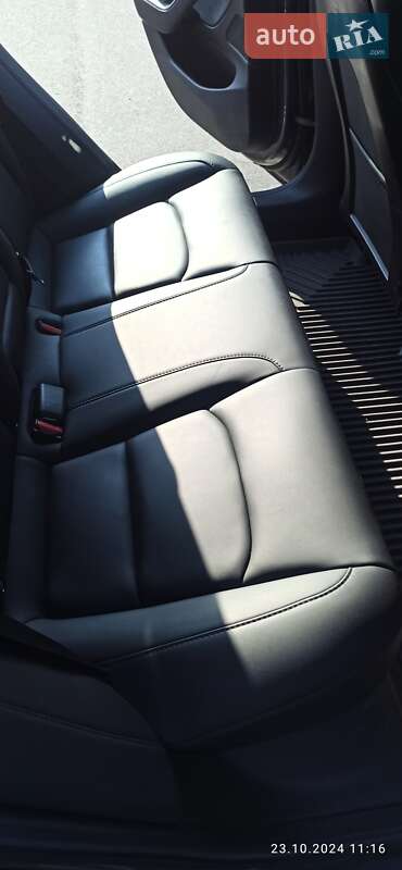 Седан Tesla Model 3 2019 в Киеве