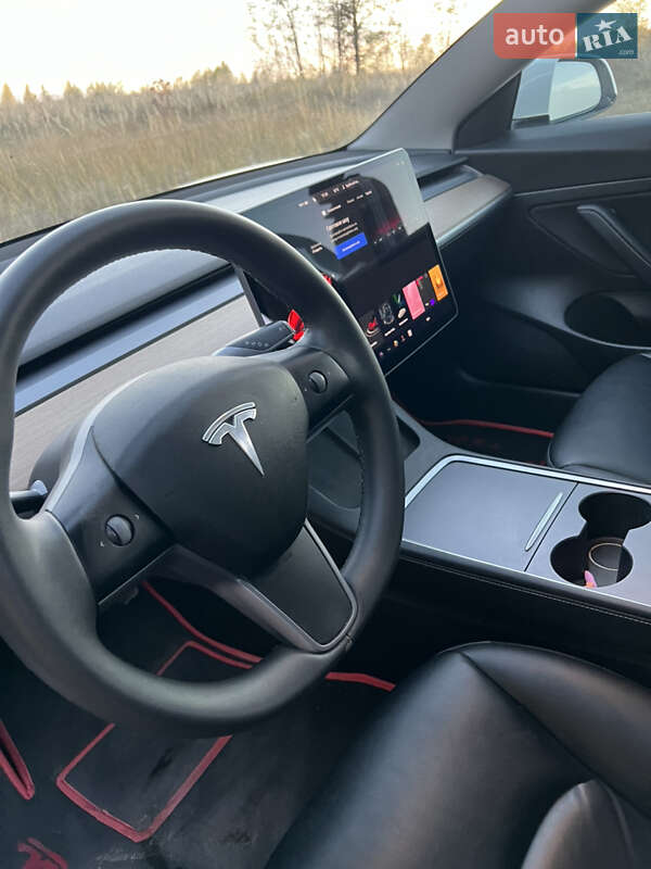 Седан Tesla Model 3 2020 в Харкові
