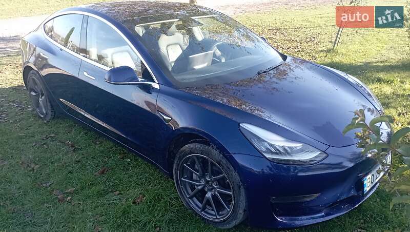 Седан Tesla Model 3 2018 в 