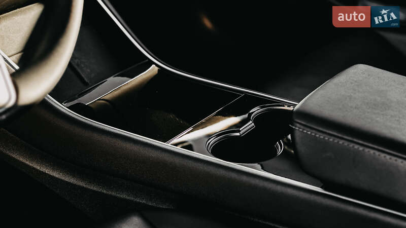 Седан Tesla Model 3 2020 в Рівному фото 25 Седан Tesla Model 3 2020 в Рівному