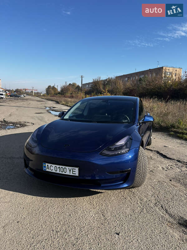 Tesla Model 3 2019