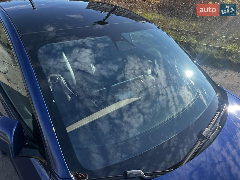 Седан Tesla Model 3 2019 в Луцьку