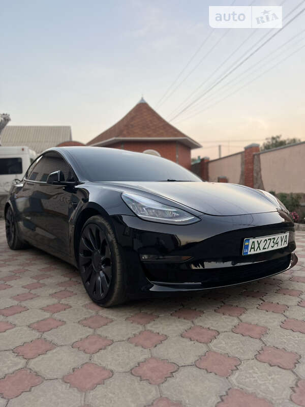 Седан Tesla Model 3 2020 в Харкові