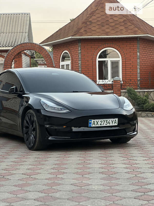 Седан Tesla Model 3 2020 в Харкові