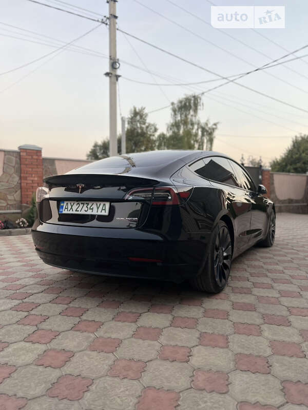 Седан Tesla Model 3 2020 в Харкові