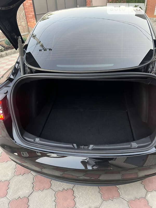 Седан Tesla Model 3 2020 в Харкові
