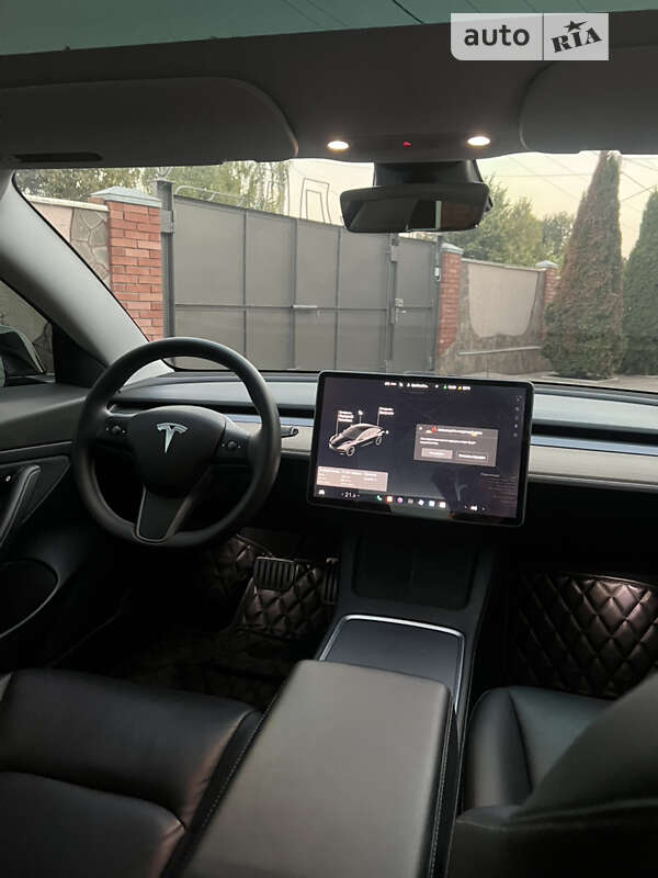 Седан Tesla Model 3 2020 в Харкові