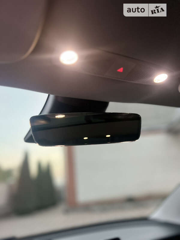 Седан Tesla Model 3 2020 в Харкові
