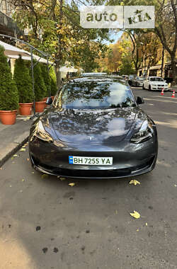 Седан Tesla Model 3 2022 в Одессе