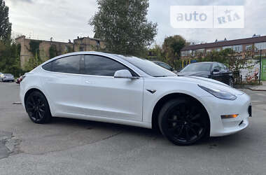 Седан Tesla Model 3 2019 в Києві