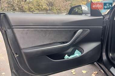 Седан Tesla Model 3 2018 в 