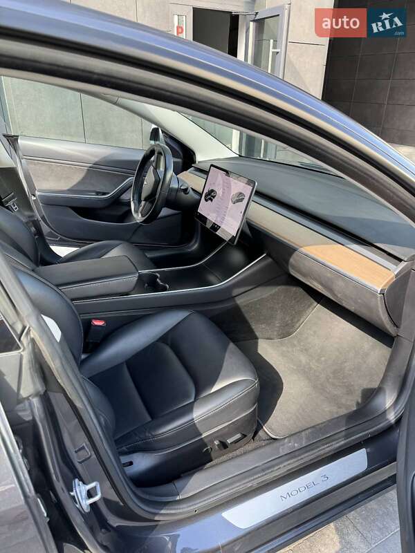 Седан Tesla Model 3 2018 в Львові фото 5 Седан Tesla Model 3 2018 в Львові