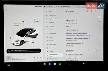 Седан Tesla Model 3 2022 в Житомире