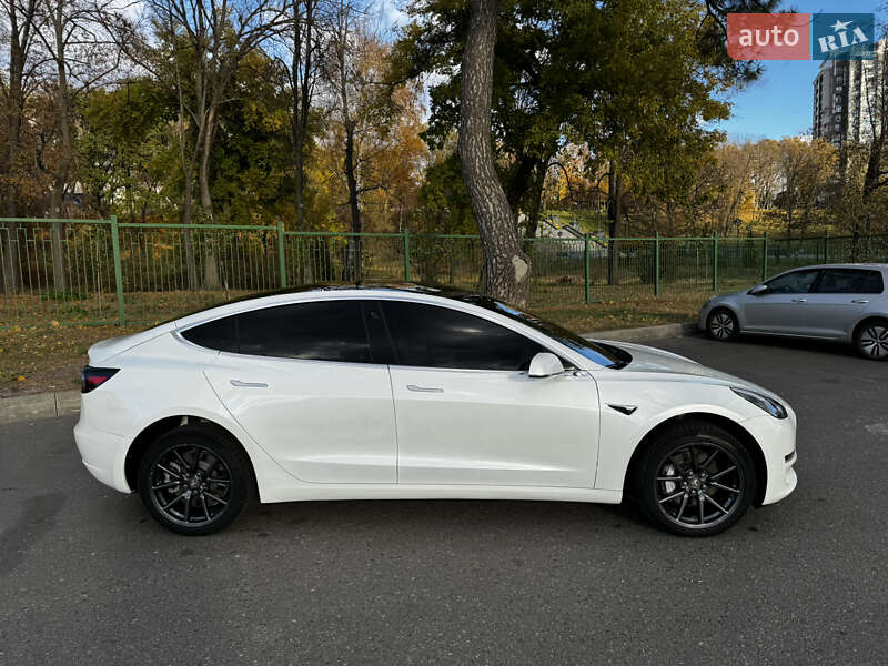 Седан Tesla Model 3 2019 в Харкові