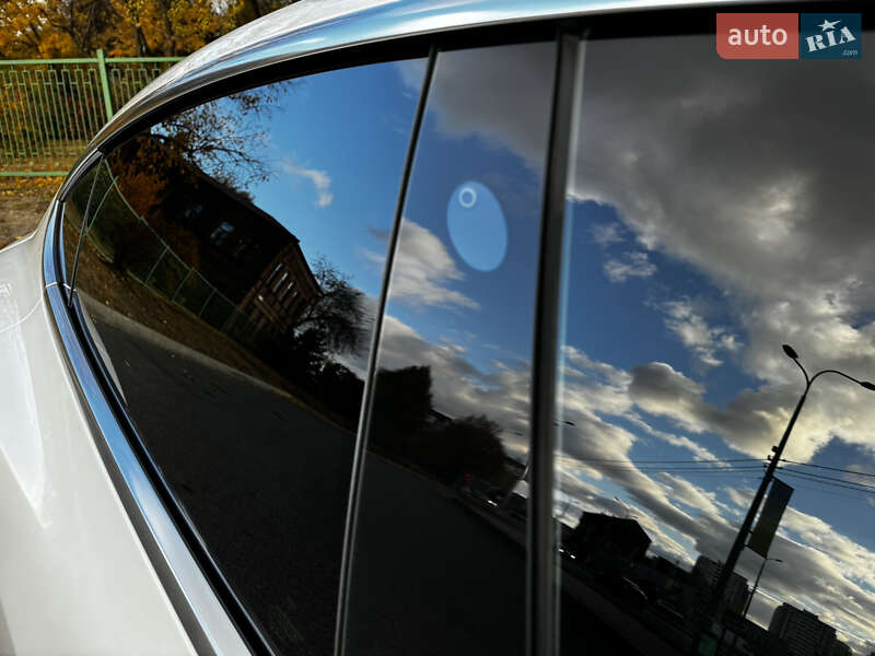Седан Tesla Model 3 2019 в Харкові