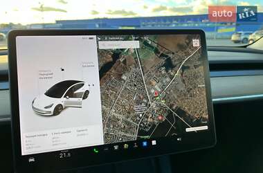Седан Tesla Model 3 2021 в 