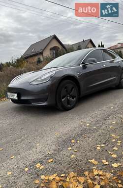 Седан Tesla Model 3 2019 в Киеве