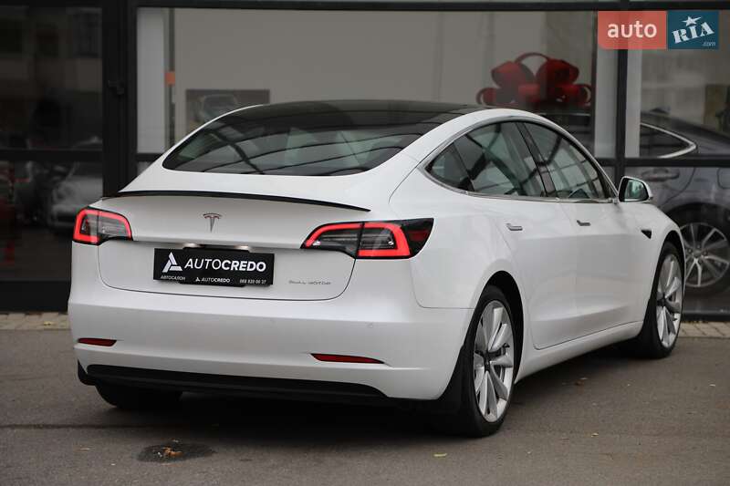 Седан Tesla Model 3 2019 в Харкові