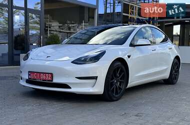 Седан Tesla Model 3 2022 в Рівному