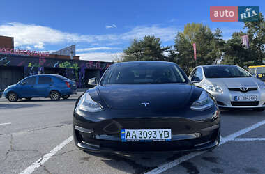 Tesla Model 3 2020