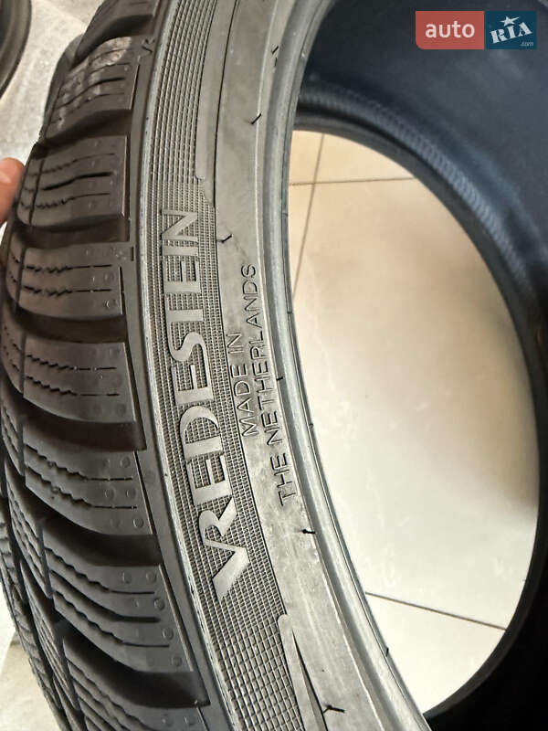 Седан Tesla Model 3 2021 в Виннице