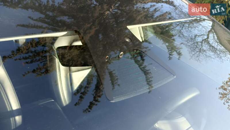 Седан Tesla Model 3 2019 в Києві