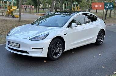 Седан Tesla Model 3 2019 в Буче