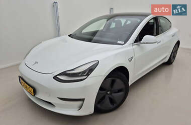 Седан Tesla Model 3 2019 в Трускавці