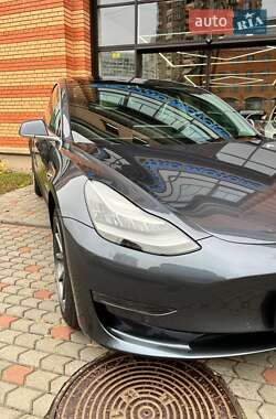 Седан Tesla Model 3 2019 в 