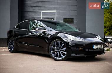 Седан Tesla Model 3 2018 в Киеве