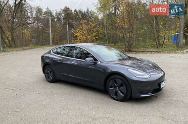 Седан Tesla Model 3 2018 в Киеве