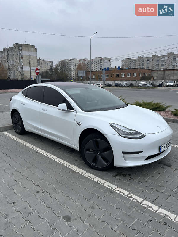 Седан Tesla Model 3 2018 в Хмельницькому