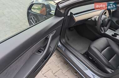 Седан Tesla Model 3 2020 в Луцьку