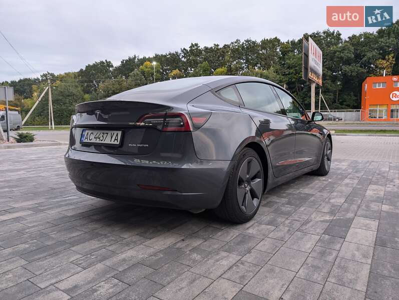 Седан Tesla Model 3 2020 в Луцьку