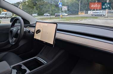 Седан Tesla Model 3 2020 в Луцьку