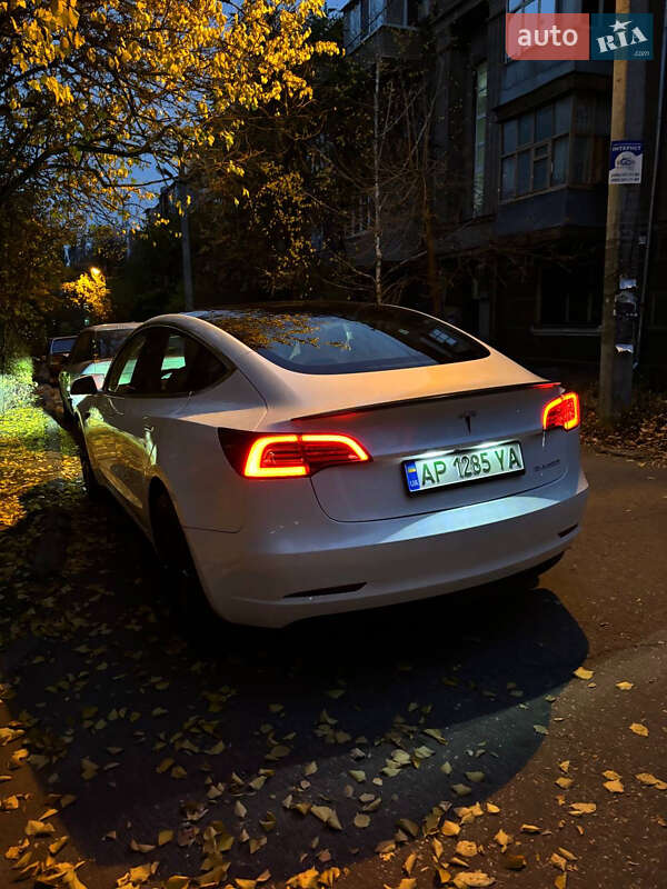 Седан Tesla Model 3 2019 в Запоріжжі