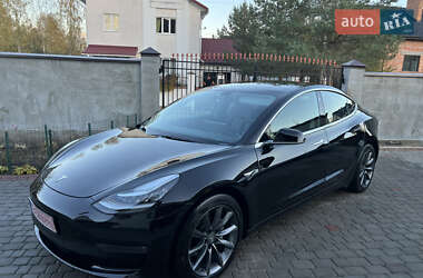 Седан Tesla Model 3 2018 в Львові