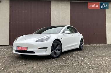 Седан Tesla Model 3 2020 в Луцьку