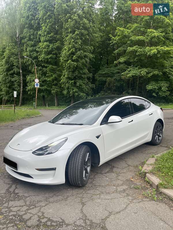 Седан Tesla Model 3 2021 в Киеве фото 3 Седан Tesla Model 3 2021 в Киеве