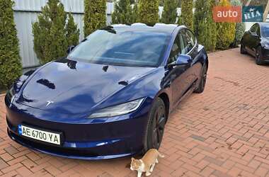 Седан Tesla Model 3 2023 в Дніпрі