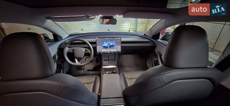 Седан Tesla Model 3 2023 в Днепре