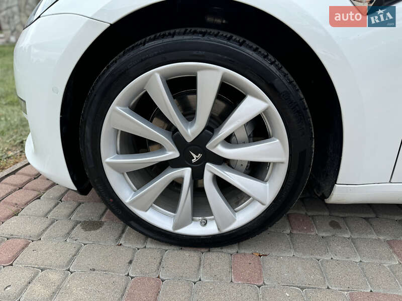 Седан Tesla Model 3 2020 в Калуше фото 10 Седан Tesla Model 3 2020 в Калуше
