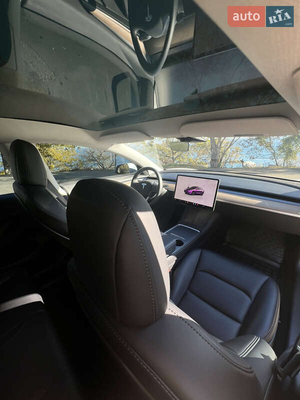 Седан Tesla Model 3 2022 в Одессе