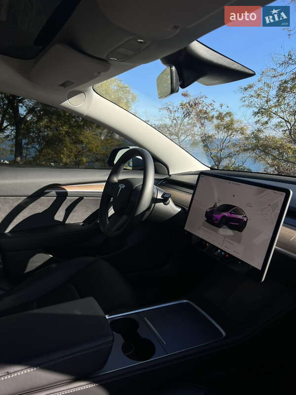 Седан Tesla Model 3 2022 в Одессе