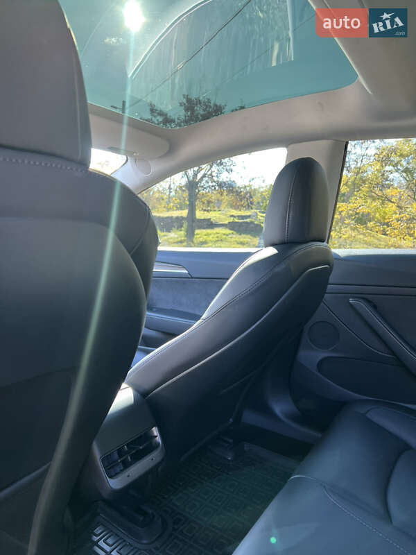 Седан Tesla Model 3 2022 в Одессе
